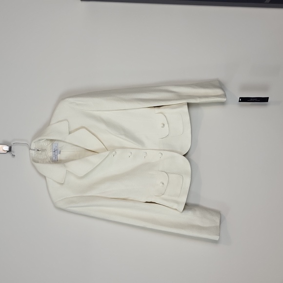 Tahari Jackets & Blazers - TAHARI ARTHUR S. LEVINE Cream Winter White Viscose Woven Blazer Jacket
